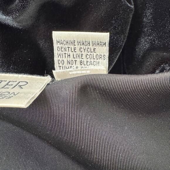 Vintage ‘90s Walter Collection Petites Black Velvet Short Sleeve Maxi Dress - Picture 8 of 8